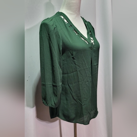 Daniel Rainn Women's NWT Green V-Neck Cut-Out 3/4 Sleeve Blouse Size XS Petite - Picture 5 of 11